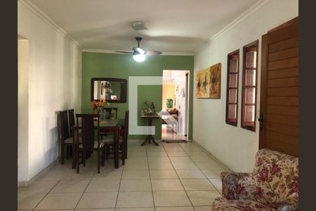 Casa à venda com 4 quartos, 209m² em Itaipu, Niterói