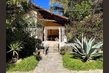 Casa à venda com 4 quartos, 209m² em Itaipu, Niterói