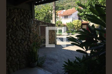 Casa à venda com 4 quartos, 200m² em São Francisco, Niterói