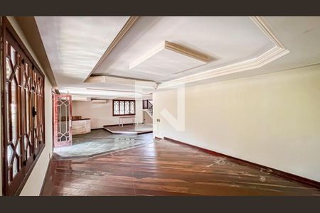 Casa à venda com 4 quartos, 440m² em Badu, Niterói