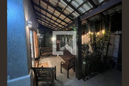 Casa à venda com 4 quartos, 240m² em Piratininga, Niterói