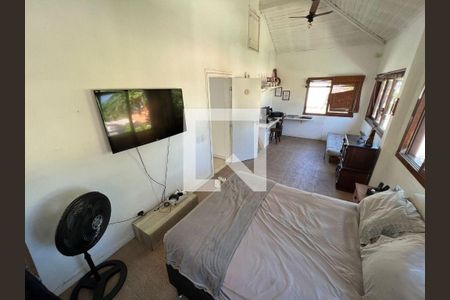 Casa à venda com 4 quartos, 240m² em Piratininga, Niterói