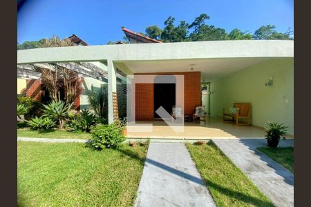 Casa à venda com 4 quartos, 220m² em Pendotiba, Niterói