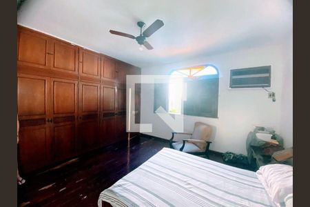 Casa à venda com 4 quartos, 220m² em Pendotiba, Niterói