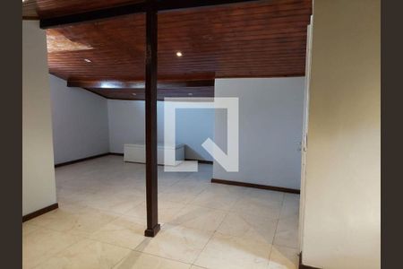 Casa à venda com 3 quartos, 193m² em Maravista, Niterói