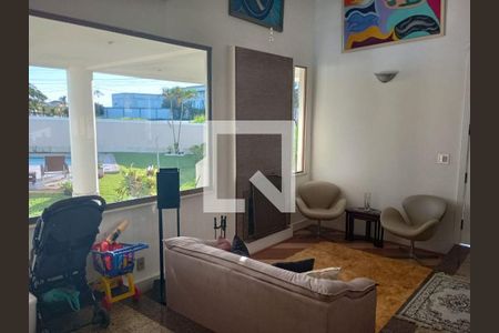 Casa à venda com 4 quartos, 470m² em Camboinhas, Niterói