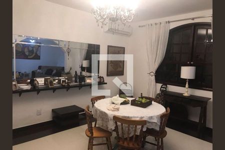 Casa à venda com 5 quartos, 400m² em Charitas, Niterói