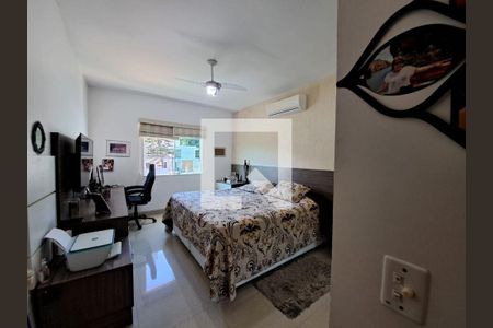 Casa à venda com 4 quartos, 178m² em Itaipu, Niterói