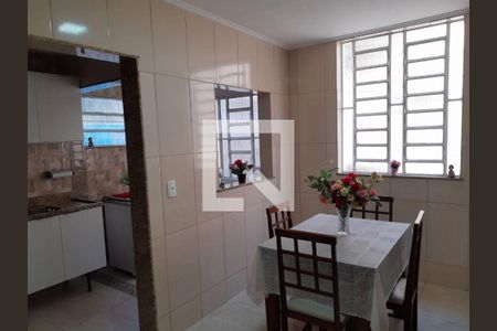 Casa à venda com 3 quartos, 177m² em São Lourenço, Niterói