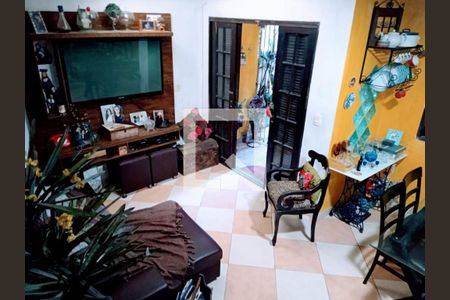 Casa à venda com 3 quartos, 120m² em Santa Rosa, Niterói