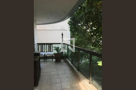 Apartamento à venda com 4 quartos, 160m² em Icaraí, Niterói