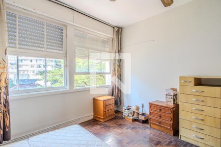 Quarto 2 de apartamento à venda com 3 quartos, 100m² em Santana, Porto Alegre
