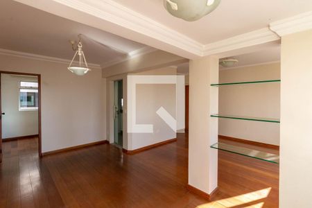 Apartamento para alugar com 3 quartos, 140m² em Funcionários, Belo Horizonte