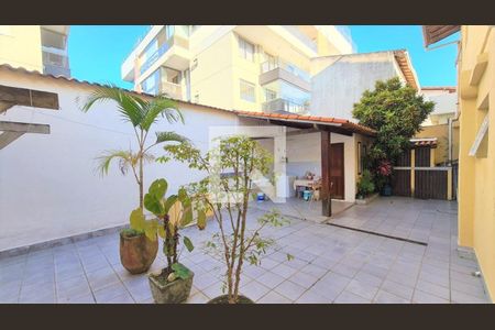 Casa à venda com 4 quartos, 400m² em Piratininga, Niterói