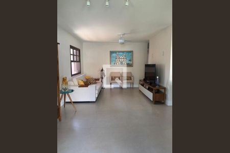 Casa à venda com 3 quartos, 189m² em Piratininga, Niterói