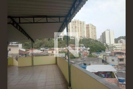 Casa à venda com 2 quartos, 174m² em São Lourenço, Niterói