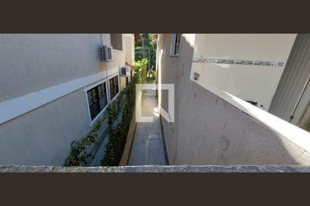 Casa à venda com 239m², 4 quartos e 4 vagas