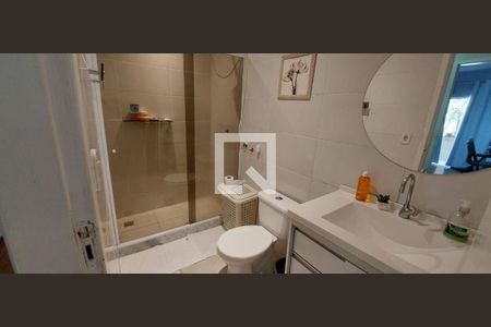 Casa à venda com 239m², 4 quartos e 4 vagas