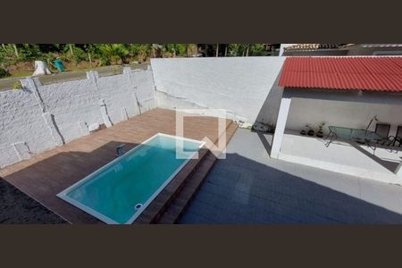 Casa à venda com 239m², 4 quartos e 4 vagas
