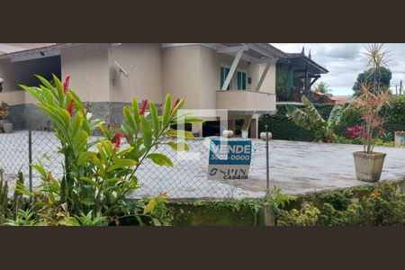 Casa à venda com 4 quartos, 239m² em Itaipu, Niterói