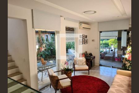 Casa à venda com 4 quartos, 270m² em Cantagalo, Niterói