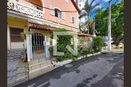 Casa à venda com 3 quartos, 220m² em Ponta D’Areia, Niterói