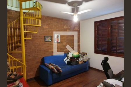 Casa à venda com 5 quartos, 300m² em Badu, Niterói