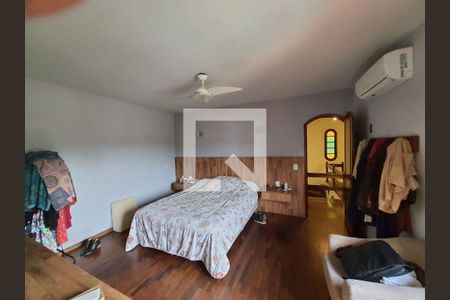 Casa à venda com 5 quartos, 300m² em Badu, Niterói