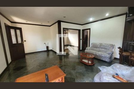 Casa à venda com 4 quartos, 366m² em São Francisco, Niterói