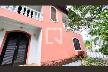 Casa à venda com 5 quartos, 325m² em Camboinhas, Niterói