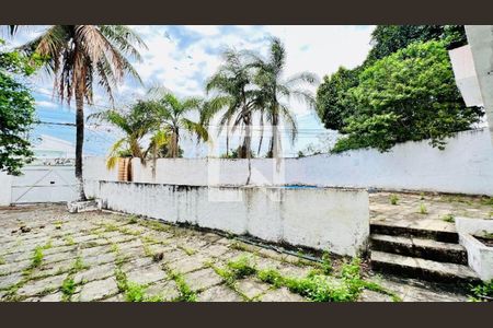 Casa à venda com 5 quartos, 325m² em Camboinhas, Niterói