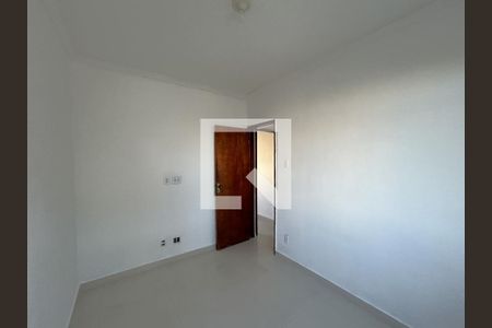 Quarto 2 de apartamento para alugar com 2 quartos, 48m² em Irajá, Rio de Janeiro