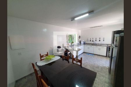 Casa à venda com 4 quartos, 250m² em Piratininga, Niterói