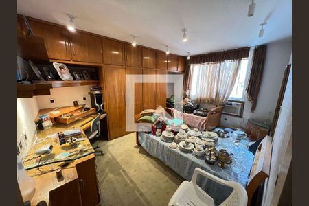 Apartamento à venda com 4 quartos, 180m² em Icaraí, Niterói