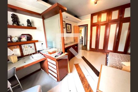 Apartamento à venda com 4 quartos, 200m² em Icaraí, Niterói