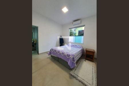 Casa à venda com 3 quartos, 250m² em Marazul, Niterói