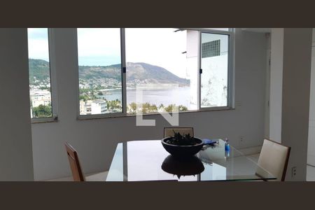 Casa à venda com 4 quartos, 590m² em São Francisco, Niterói