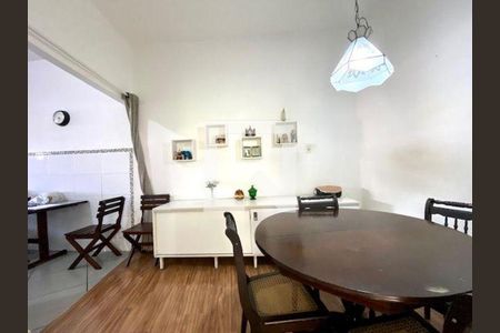 Casa à venda com 3 quartos, 107m² em Centro, Niterói