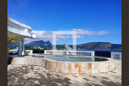 Casa à venda com 5 quartos, 848m² em Camboinhas, Niterói