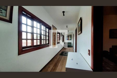 Casa à venda com 5 quartos, 403m² em Camboinhas, Niterói