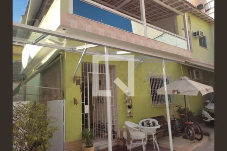 Casa à venda com 3 quartos, 160m² em Pé Pequeno, Niterói