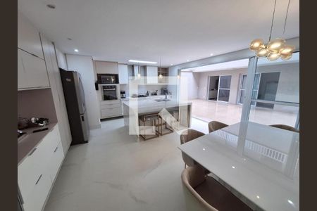 Casa à venda com 3 quartos, 275m² em Vila Prudente, São Paulo