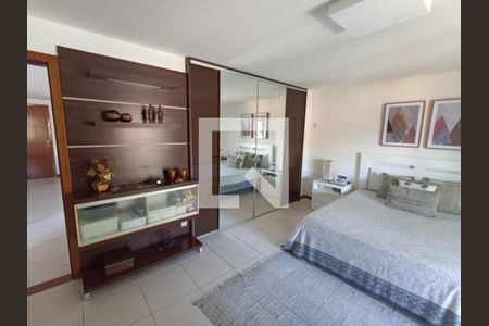 Casa à venda com 4 quartos, 350m² em Itacoatiara, Niterói