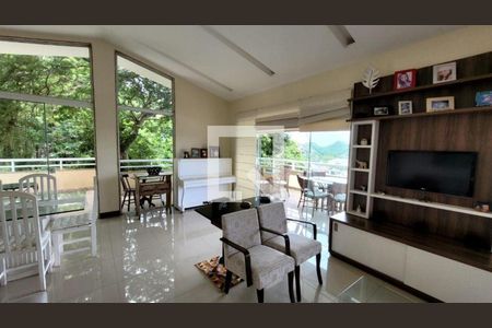 Casa à venda com 4 quartos, 260m² em Charitas, Niterói