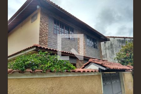 Casa à venda com 3 quartos, 230m² em Engenhoca, Niterói