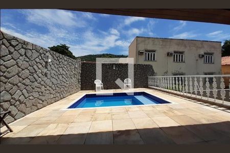 Casa à venda com 5 quartos, 367m² em São Francisco, Niterói