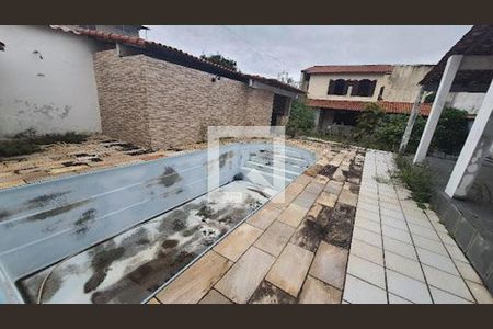 Casa à venda com 3 quartos, 199m² em Piratininga, Niterói