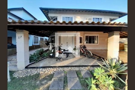 Casa à venda com 4 quartos, 450m² em Camboinhas, Niterói