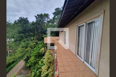 Casa à venda com 3 quartos, 215m² em Serra Grande, Niterói