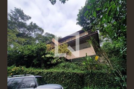 Casa à venda com 3 quartos, 215m² em Serra Grande, Niterói